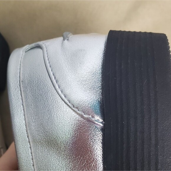 Kenneth Cole Reaction Metallic Silver Loafers Flats Size 8.5 - Picture 6 of 6